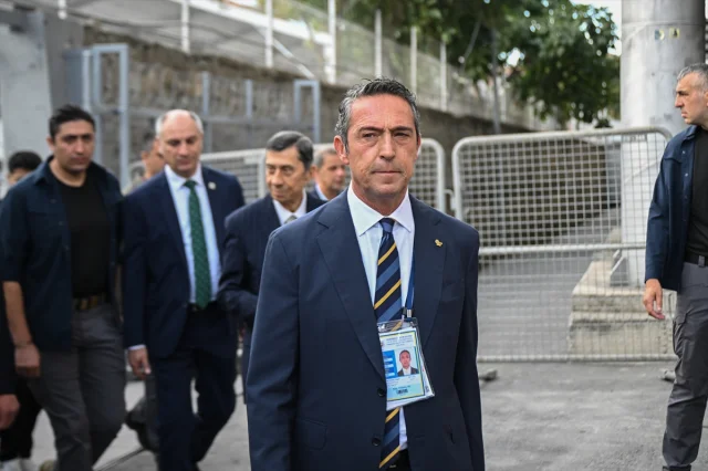 Fenerbahçe Kongresi Neler Getirdi: Tarihi Anlar ve Kritik Kararlar