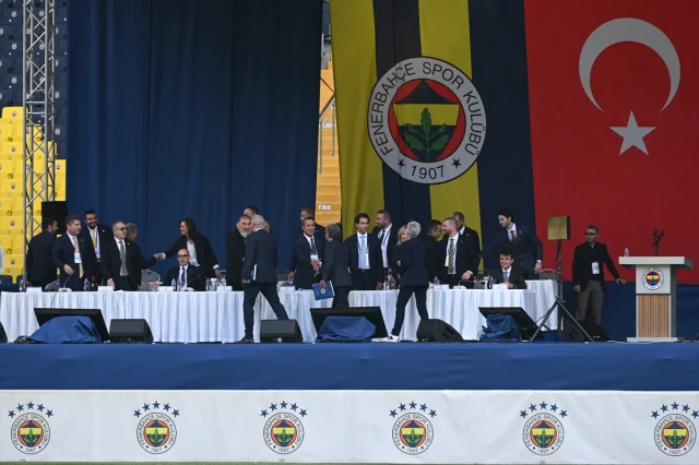 Fenerbahçe Kongresi Neler Getirdi: Tarihi Anlar ve Kritik Kararlar