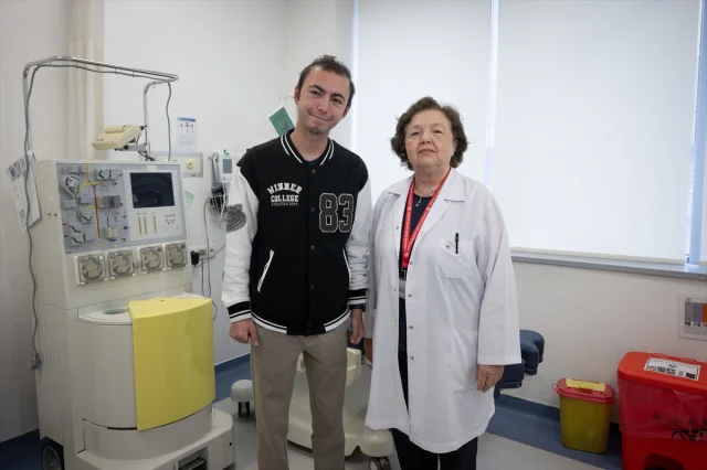 Kök Hücre Bağışıyla Hayata Tutunan Genç Mezuniyet Heyecanı Yaşıyor