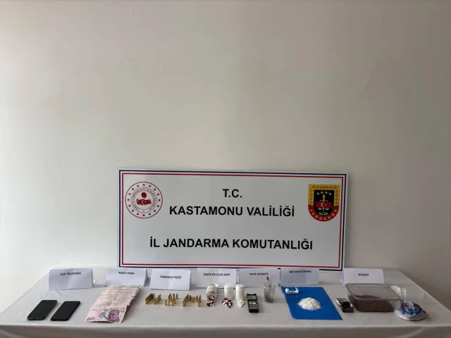 Kastamonu'da Neler Oluyor: Uyuşturucu Operasyonunda 5 Tutuklu