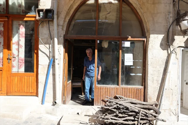 Mardinli Usta 5 Metrekarede Yarım Asırdır Ayakkabı Yapıyor