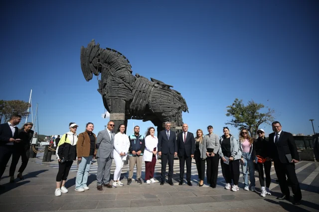 Sağlık Bakanı Çanakkale'de Sağlıkta Yerli Hamleleri Anlattı