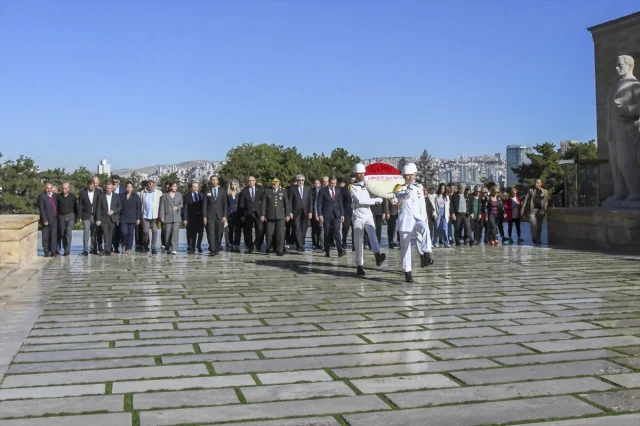 CHP Kurultayı Öncesi Anıtkabir'de Duygusal Anlar