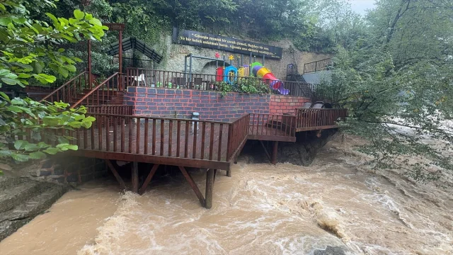 Giresun'da Şiddetli Sağanak: Hayatı Felç Eden Olayların Deta...