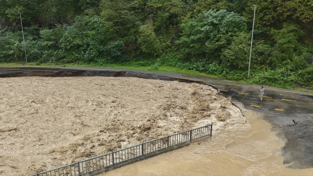 Artvin'de Sel ve Heyelan Alarmı: Bölgede Neler Yaşanıyor?