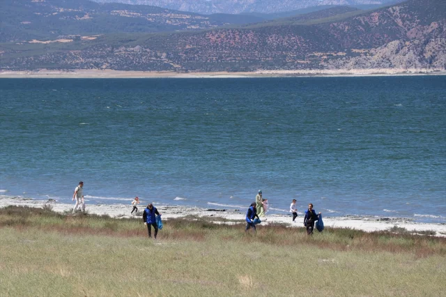 Burdur Gölü'nün Yok Oluşuna Karşı Büyük Temizlik Seferberliği
