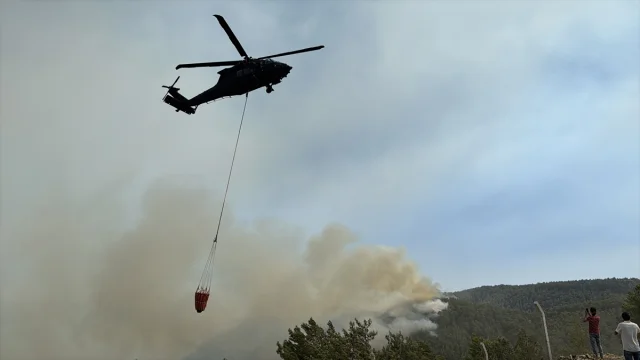 Antalya'da Orman Yangınları: Havadan ve Karadan Hız Kesmeden Müdahale Devam Ediyor