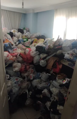 Adana'nın Göbeğinde Çöp Ev Skandalı
