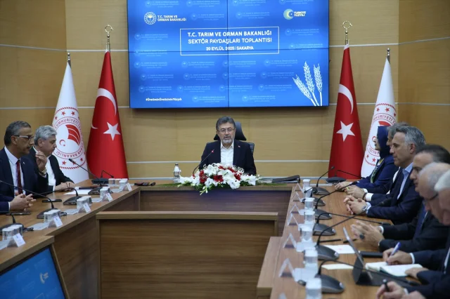 Bakan Yumaklı'nın Sakarya Ziyaretinde Tarım Geleceği İçin Önemli Vurgular
