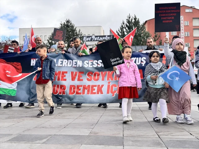 Erzurum'da Uzun Soluklu Protesto Yürüyüşü 97. Haftasına Gird...