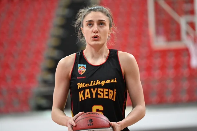 Erciyes Kupası'nda Büyük Çekişme: ÇBK Mersin Kanatlandı