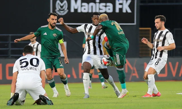 Manisa'da Gol Yağmuru: Esenler Erokspor Son Dakikada Galibiyeti Kaptı