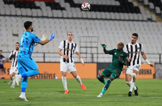 Manisa'da Gol Yağmuru: Esenler Erokspor Son Dakikada Galibiyeti Kaptı