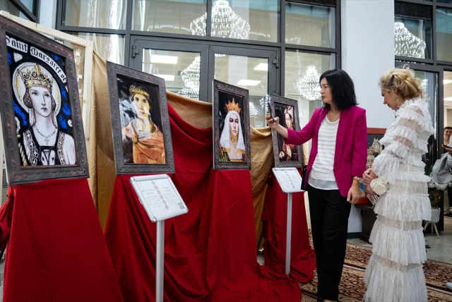 Ukraynalı Kraliçeler ve Prensesler Ankara'da Tarihe Işık Tutuyor