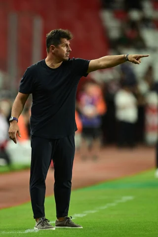 Trendyol Süper Lig'de Gol Yok: Antalyaspor ve Kayserispor İkinci Yarıya Umutlu Giriyor