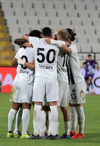 Manisa'da Gol Yağmuru: Esenler Erokspor Son Dakikada Galibiyeti Kaptı