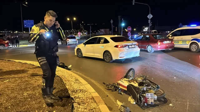 Sivas'ta Korkutan Kaza Motosiklet Sürücüsü Ağır Yaralandı