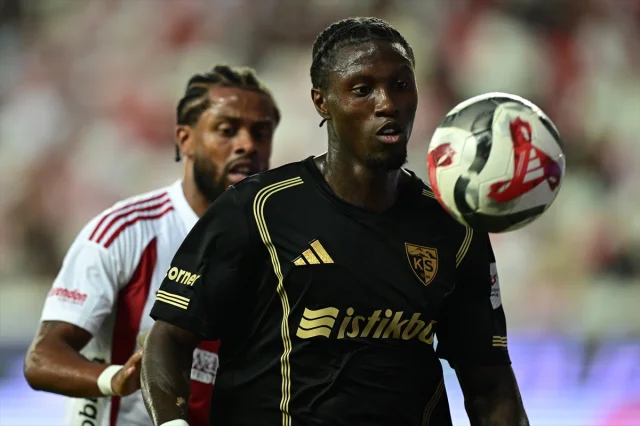 Trendyol Süper Lig'de Nefes Kesen Mücadele Tarihe Geçti