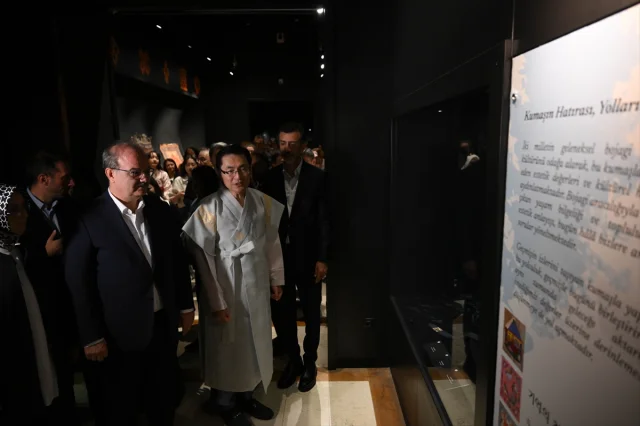 Kültür Yolu Festivali'nde Kore Esintisi: Eşsiz Bohça Sergisi ve Hanbok Defilesi