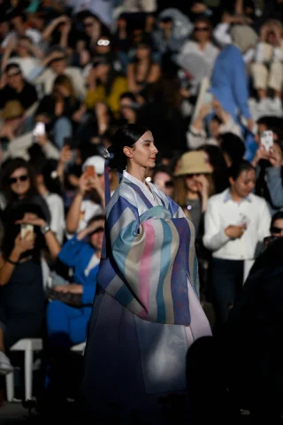 Kültür Yolu Festivali'nde Kore Esintisi: Eşsiz Bohça Sergisi ve Hanbok Defilesi