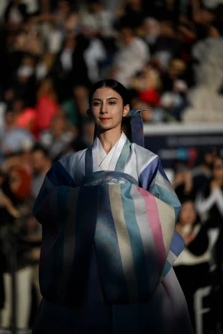 Kültür Yolu Festivali'nde Kore Esintisi: Eşsiz Bohça Sergisi ve Hanbok Defilesi