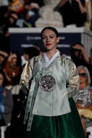 Kültür Yolu Festivali'nde Kore Esintisi: Eşsiz Bohça Sergisi ve Hanbok Defilesi
