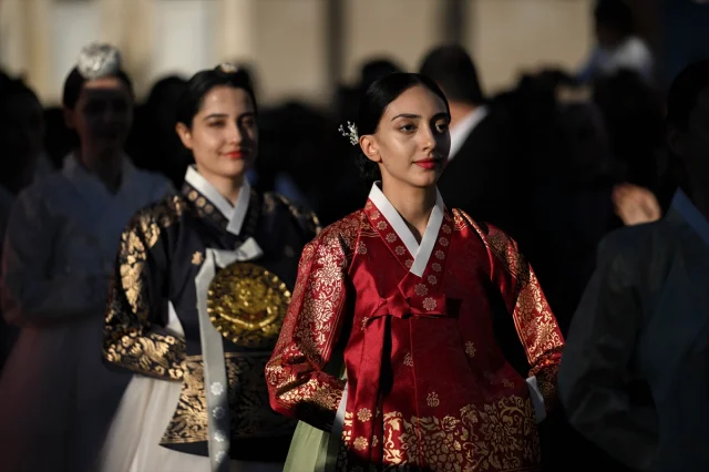 Kültür Yolu Festivali'nde Kore Esintisi: Eşsiz Bohça Sergisi ve Hanbok Defilesi