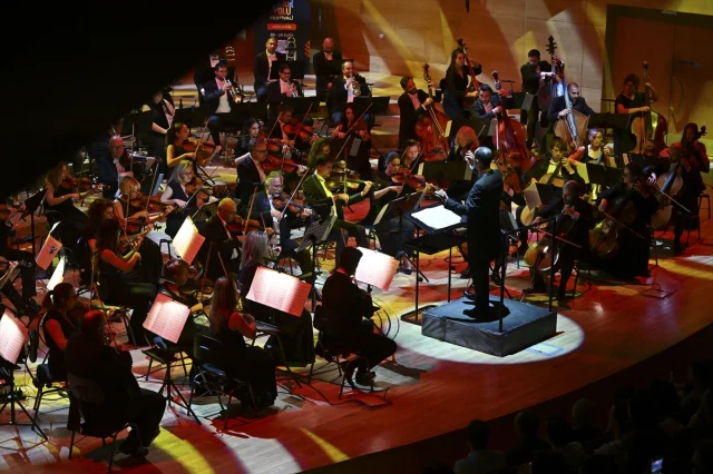 Ankara Kültür Yolu Festivali'nde Dev Konser Şöleni Başladı