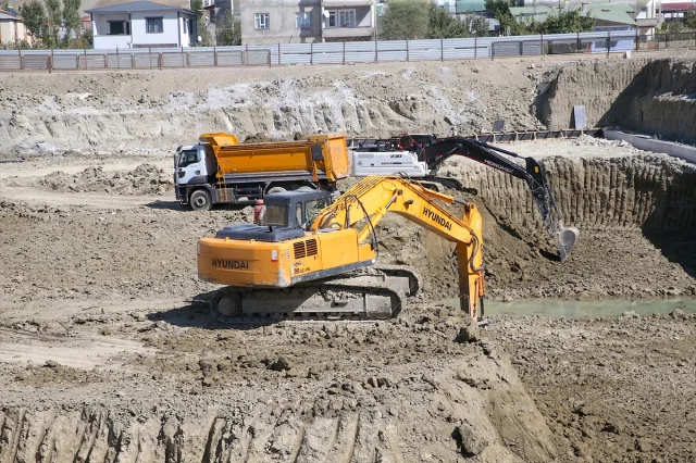 Van'da Dev Sağlık Kompleksi İçin Çalışmalar Hız Kesmiyor