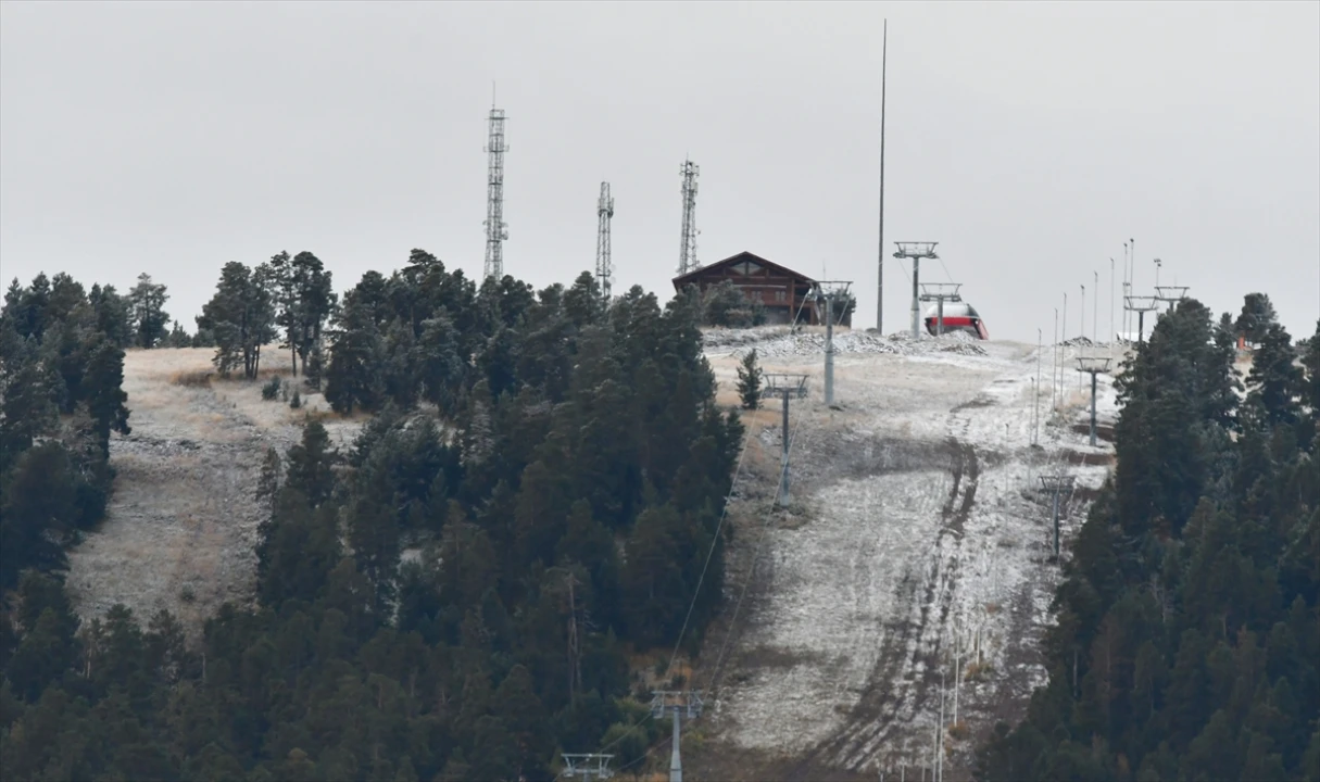 Sarıkamış'ta Erken Kış Sürprizi: Kayak Sezonu Başlıyor mu?