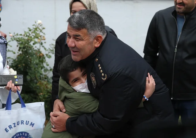 Minik Sıraç'ın Hayali Gerçek Oldu: Polislerle Balon Uçurdu