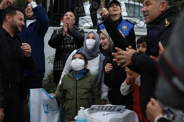 Minik Sıraç'ın Hayali Gerçek Oldu: Polislerle Balon Uçurdu