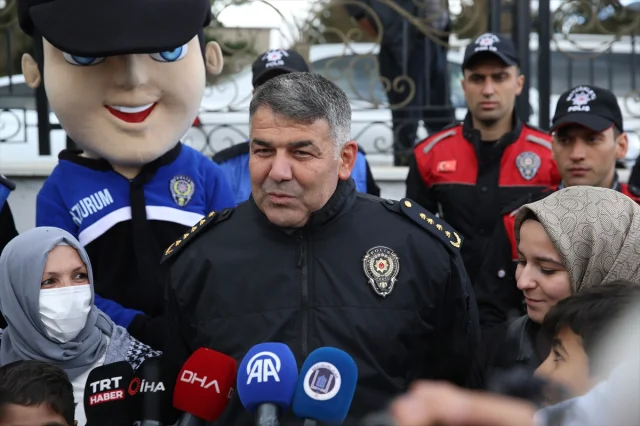 Minik Sıraç'ın Hayali Gerçek Oldu: Polislerle Balon Uçurdu