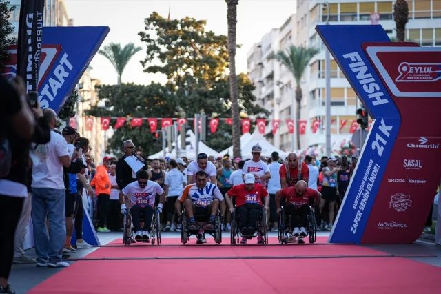 İzmir Yarı Maratonu'nda Sürpriz Sonuç Kimleri Şaşırttı?