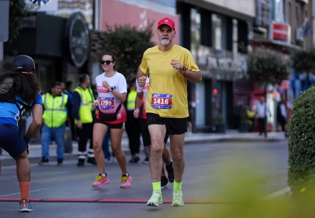 İzmir Yarı Maratonu'nda Sürpriz Sonuç Kimleri Şaşırttı?