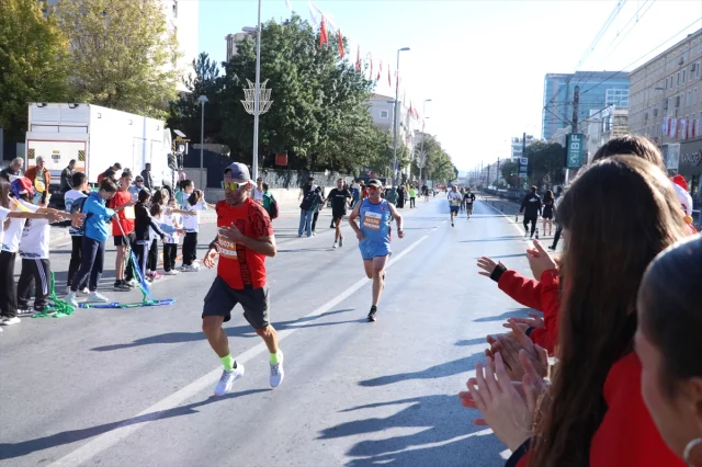 Kayseri Yarı Maratonunda Uluslararası Katılım ve Eğlence Dolu Anlar