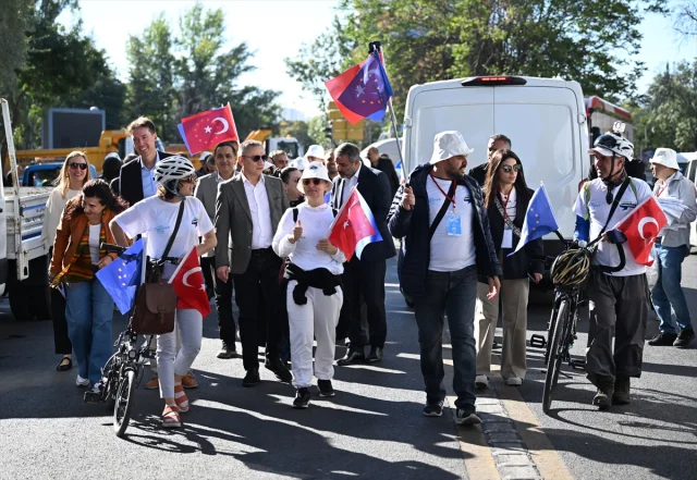 Başkent Ankara'da Harekete Geçiren Etkinlik: "Herkes İçin Ulaşım" Yürüyüşü