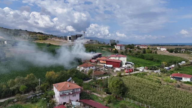 Samsun'un Alaçam İlçesinde Samanlık Yangını Heyecan Yarattı