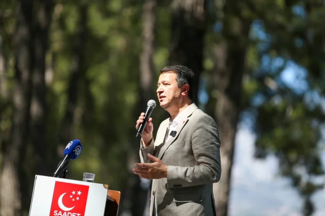 Saadet Partisi Lideri Antalya'da Büyük Konuşma Yaptı: Gazze Yolunda Önemli Adımlar