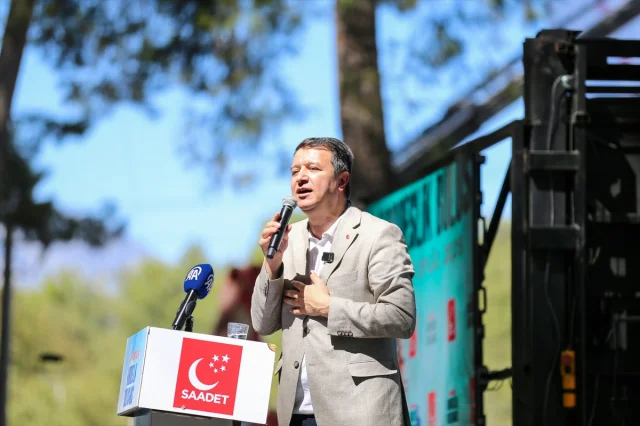 Saadet Partisi Lideri Antalya'da Büyük Konuşma Yaptı: Gazze Yolunda Önemli Adımlar