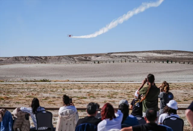 Sivrihisar Hava Gösterileri'nde Nefes Kesen Anlar: Jetler ve Tarihi Uçaklar Gökyüzünde