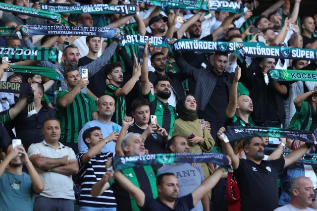 Kocaelispor ve Rizespor Karşılaşmasında İlk Yarının Heyecanı...
