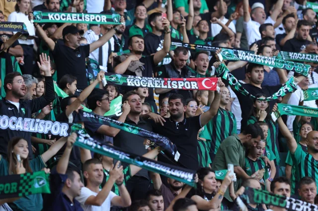 Kocaelispor ve Rizespor Karşılaşmasında İlk Yarının Heyecanı Zirve Yaptı