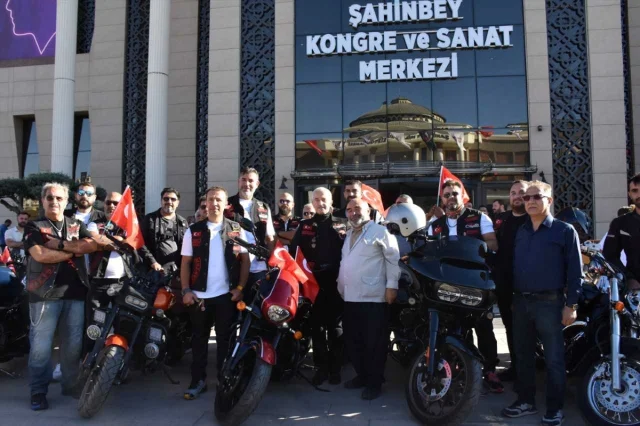 Gaziantep'te Duygusal Anlar Yaşandı: '12. Gaziler Sürüşü' Etkinliği Büyük İlgi Gördü