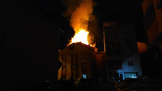 Bursa'da Yürekleri Ağza Getiren Yangın: İtfaiye Mücadelesi Kazandı