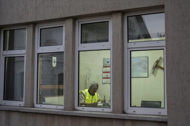 Bir Aile Destanı: 45 Yıldır Rayların Ustası Olan Demiryolu Ç...