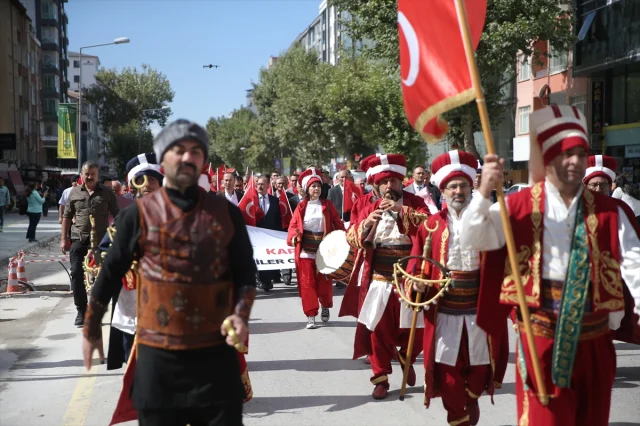Davul Tutkusu Ayşe Ezer'i Mehter Takımının Yıldızı Yaptı