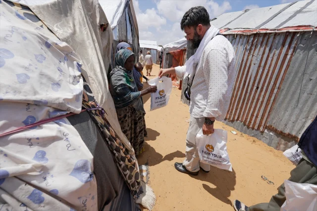 Somali'de Yardım Eli Uzatan Kahraman: İyilik Yolu Derneği 850 Bin Kişiye Umut Oldu