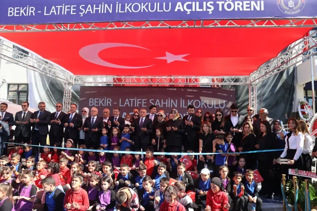Bakan Yumaklı'nın Sürpriz Sözleri Sivas'ta Yankılandı - Geleceğimizin Teminatı: Çocuklar ve Doğa