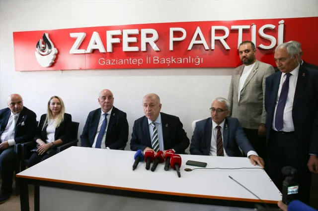 Ümit Özdağ Gaziantep'te: Zafer Partisi Hızla Yükseliyor